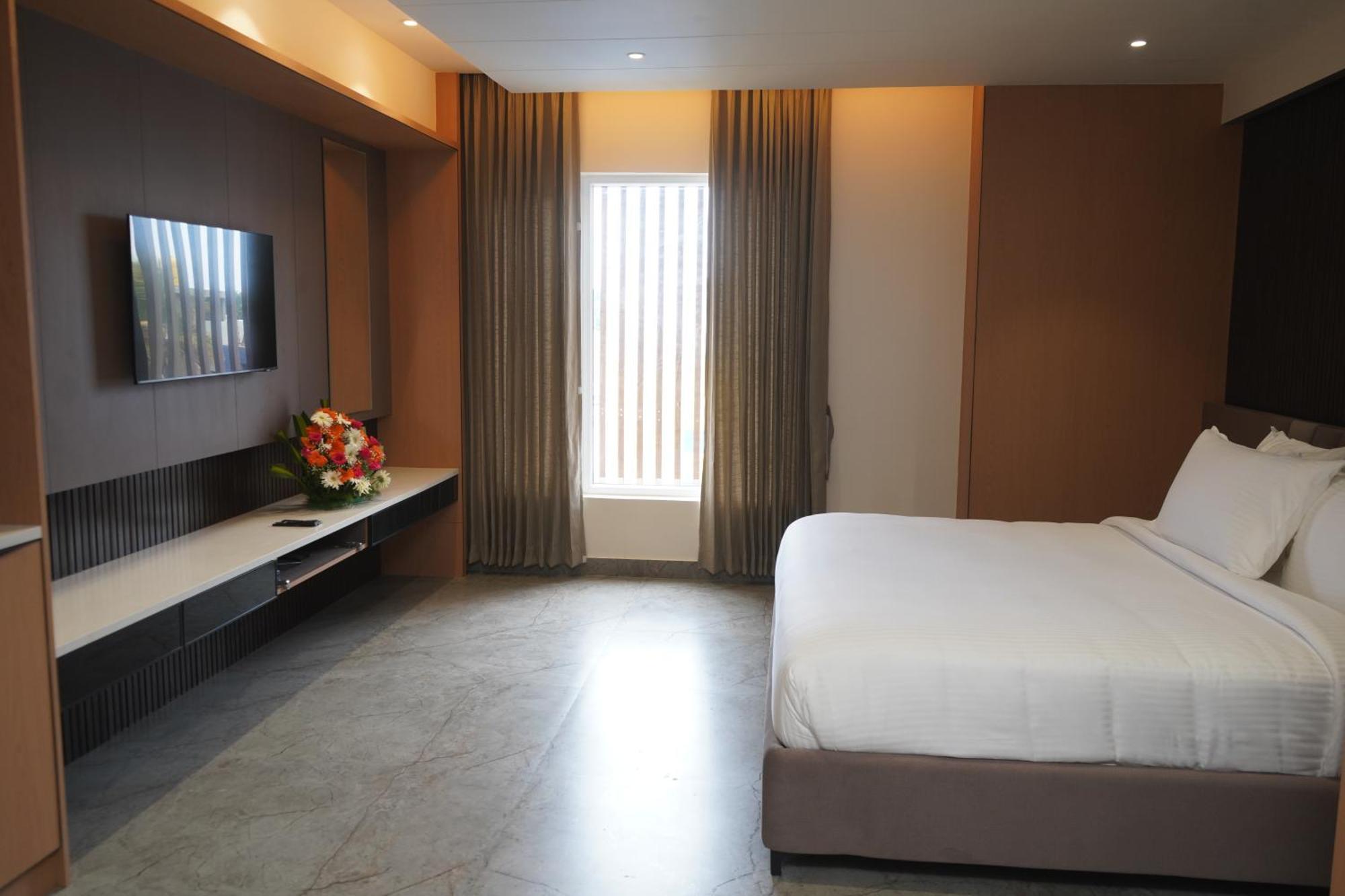 Vantara Suites Vellore Eksteriør billede
