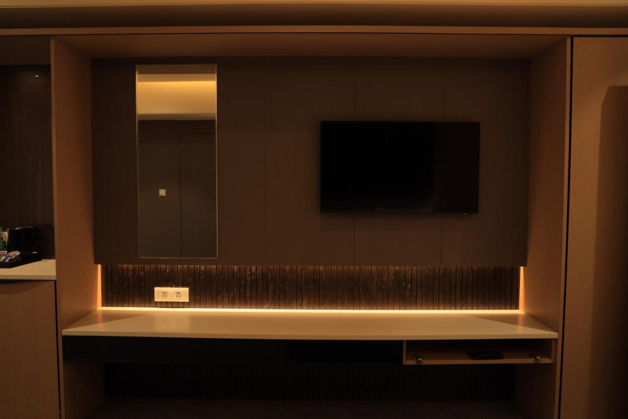 Vantara Suites Vellore Eksteriør billede