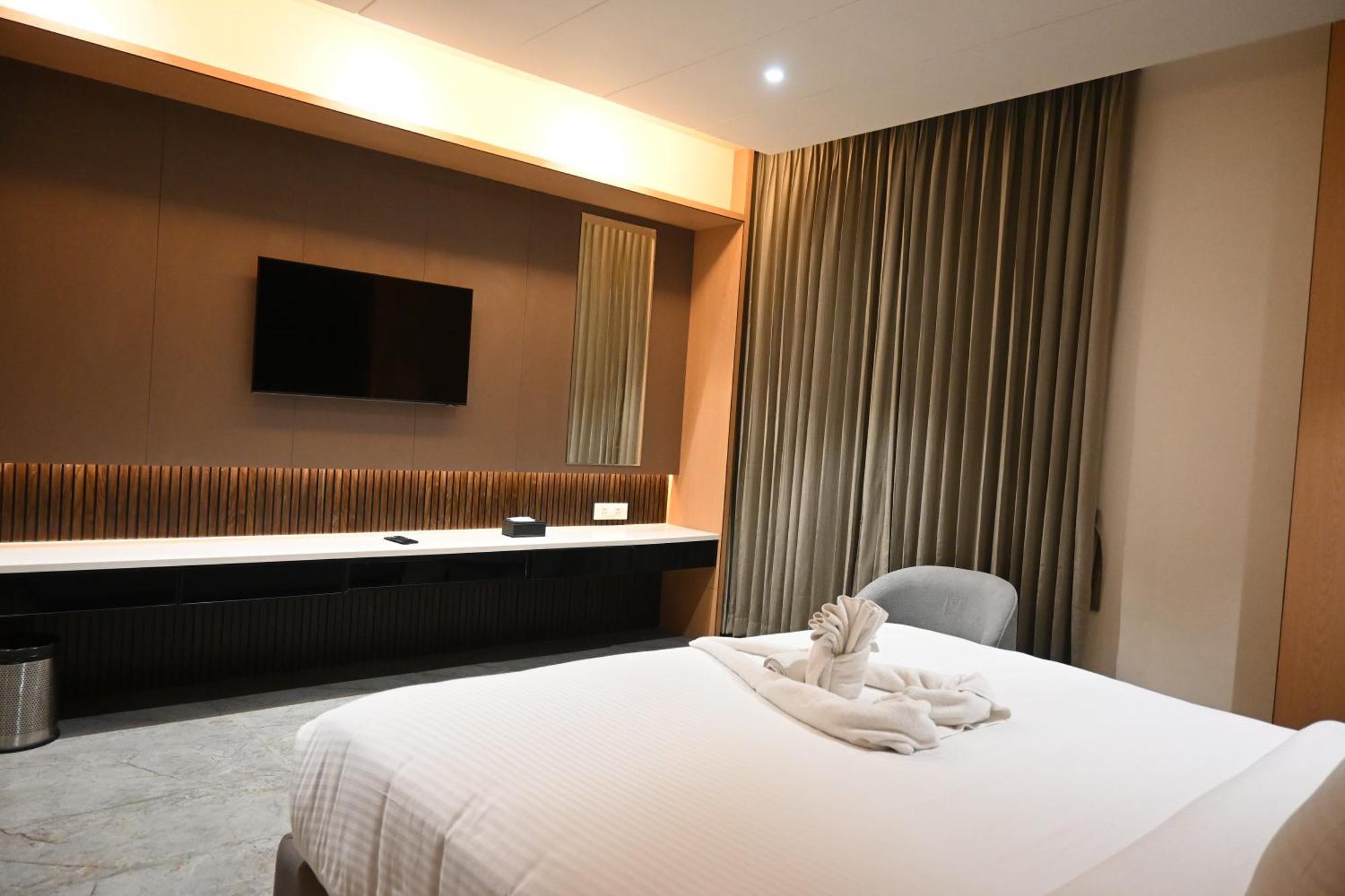 Vantara Suites Vellore Eksteriør billede